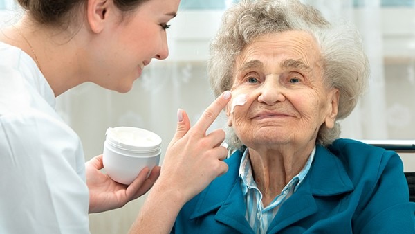 你有“老人味”嗎？注意！“老人味”或與這些疾病有關(guān)！