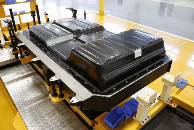 7000節(jié)18650電池 拼湊 而來，特斯拉被懟沒技術(shù)，你怎么看（7000節(jié)18650電池拼湊而來）(2)