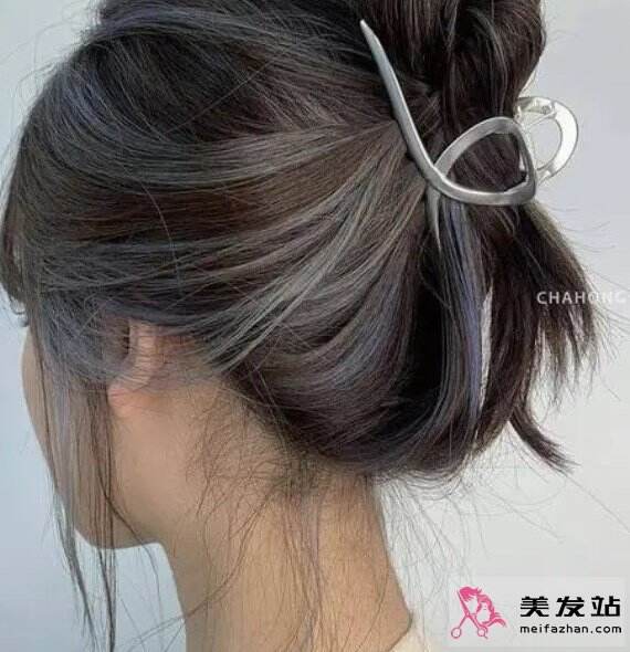 鯊魚(yú)夾怎么扎頭發(fā)好看 最美鯊魚(yú)夾扎發(fā)推薦