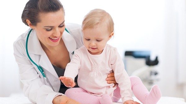 新生兒腦膜炎的常見(jiàn)癥狀和病因是什么？