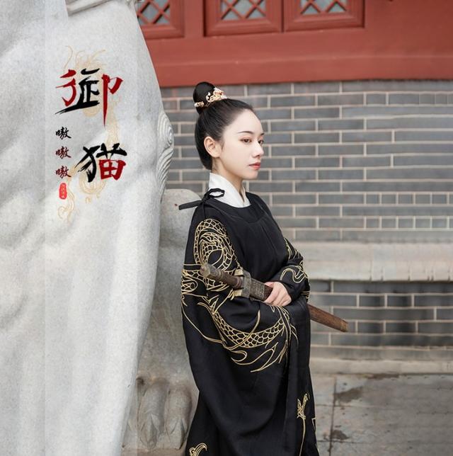 歷史悠久帥氣非常，如此 多變 的圓領(lǐng)袍，你不愛嗎（歷史悠久帥氣非常）(8)