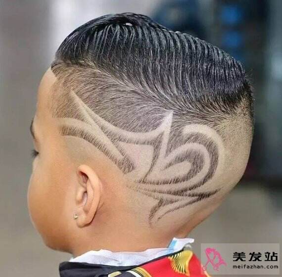 小男孩酷炫短發(fā)推薦 雕刻短發(fā)越剪越帥 小男孩酷炫短發(fā)推薦 雕刻短發(fā)越剪越帥