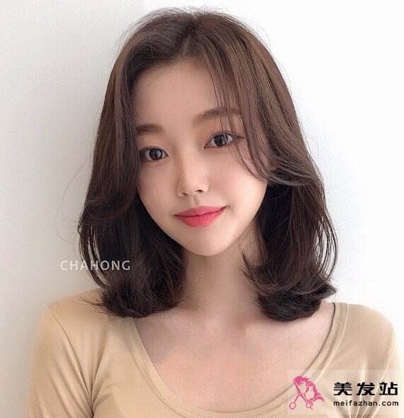 百搭免打理發(fā)型推薦 中長(zhǎng)齊肩發(fā)不挑臉型