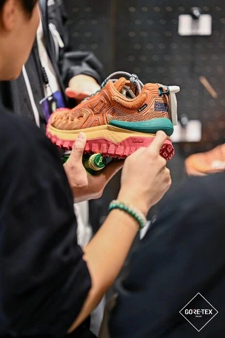 用科技創(chuàng)新引領時尚 “時尚新生——GORE-TEX產(chǎn)品的第二生命”全球巡展落地上海