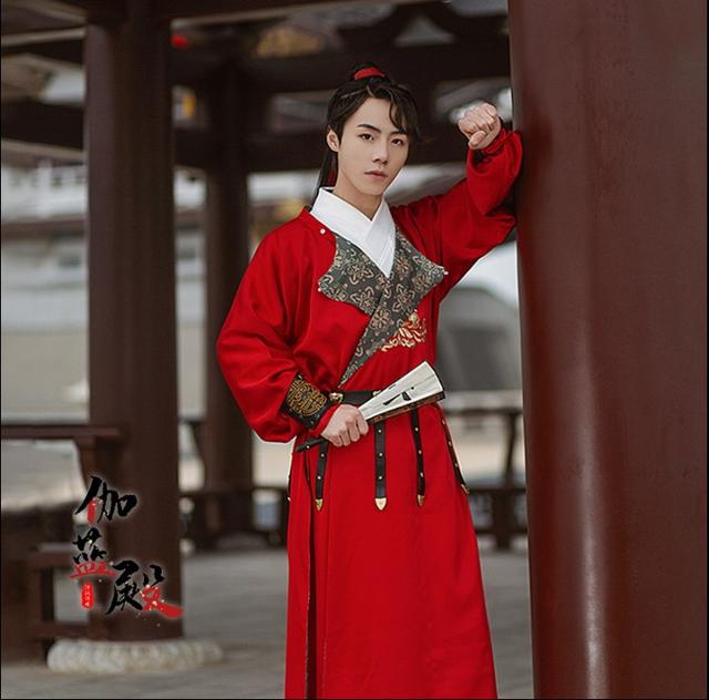 歷史悠久帥氣非常，如此 多變 的圓領(lǐng)袍，你不愛嗎（歷史悠久帥氣非常）(6)