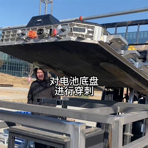 小米SU7車主不是砸就是拆 雷軍：百萬網友親測嚴選Dream car