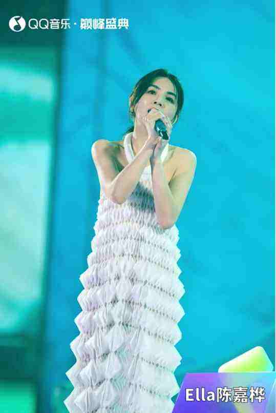 QQ音樂(lè)巔峰盛典唱響年輕聲浪，圓滿收官