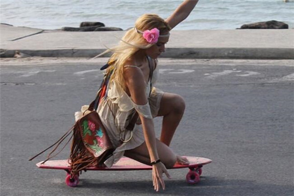 十種不適合學(xué)滑板的人 怕摔怕疼是大忌，你敢學(xué)嗎