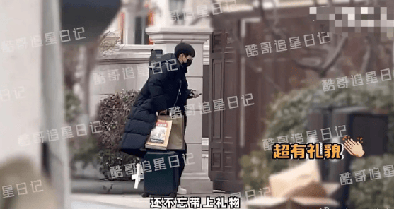 八卦媒體爆料胡夏有2個(gè)孩子 胡夏工作室發(fā)文辟謠：“假！? ?” ???