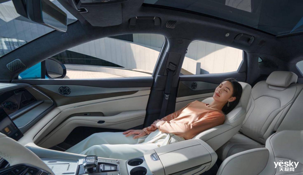 新能源汽車價(jià)格戰(zhàn)升級！騰勢N7定價(jià)激進(jìn)：堆料近乎瘋狂