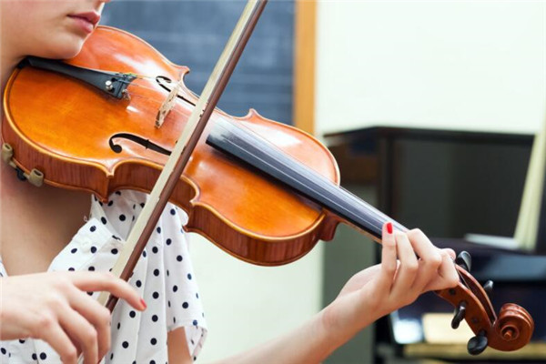 十種不適合學(xué)小提琴的人 中招了千萬別學(xué)，燒錢還沒費(fèi)時間