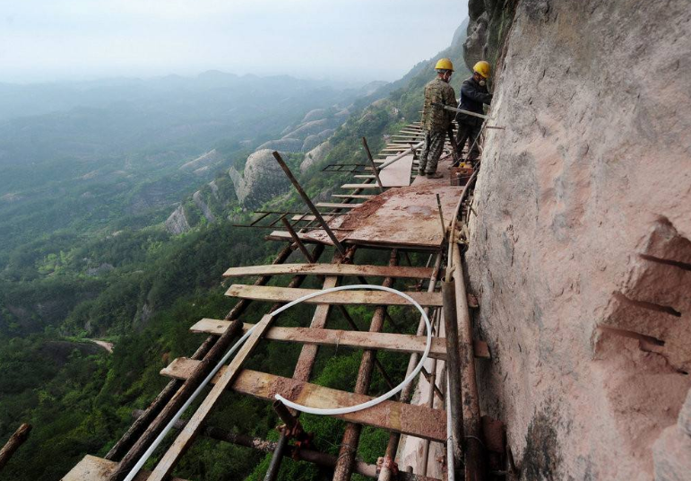 月薪過(guò)十萬(wàn)的恐怖職業(yè)，工資高卻很少人想干的危險(xiǎn)工作