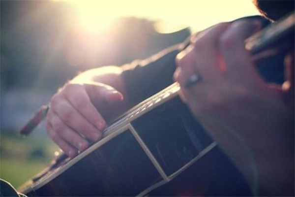 十種不適合學吉他的人 怕手指痛就別學，你適合學嗎