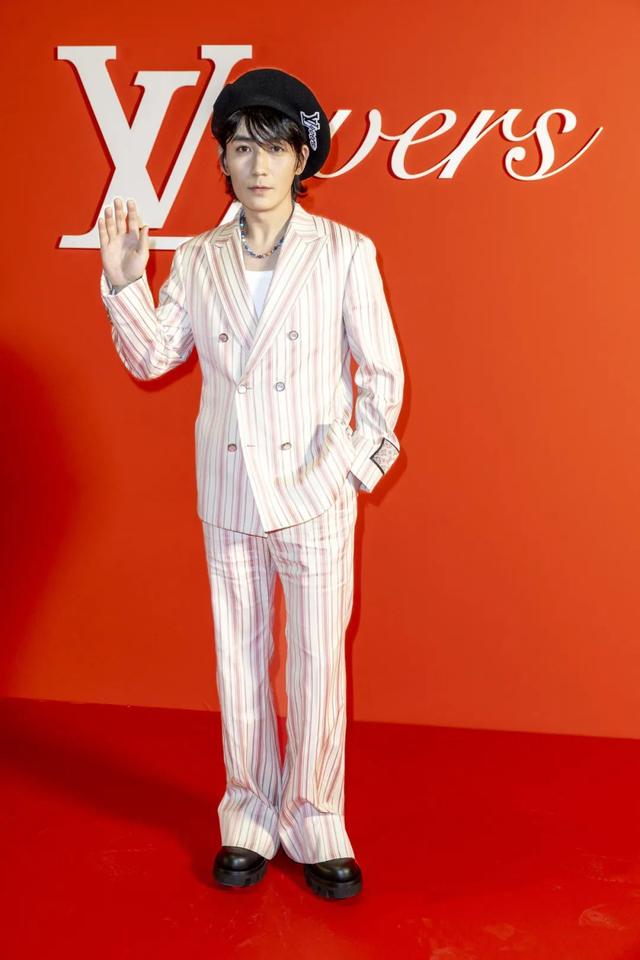 lv2024新款男鞋發(fā)售（lv官方旗艦店）(10)