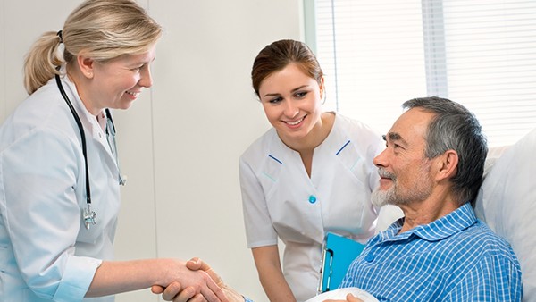 帕金森患者經(jīng)常摔跤怎么辦