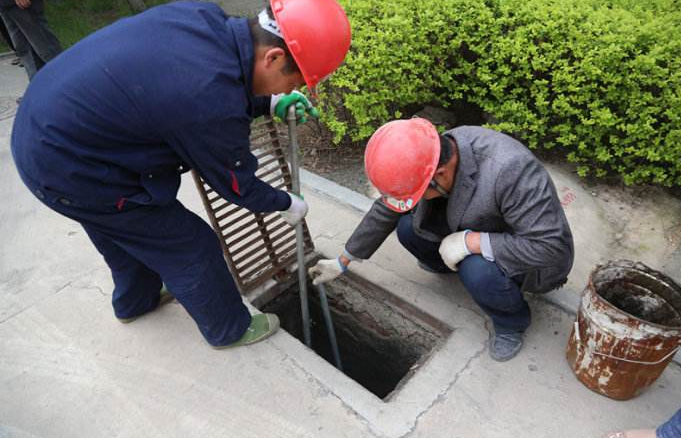 月薪過(guò)十萬(wàn)的恐怖職業(yè)，工資高卻很少人想干的危險(xiǎn)工作