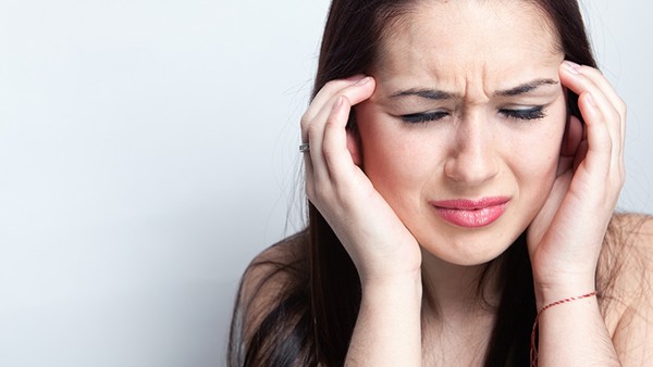 登革熱病毒引起眼睛有光圈