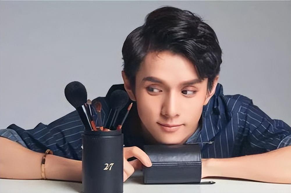 快手網(wǎng)紅排行榜前十名（身價(jià)上億的六位網(wǎng)紅） 8