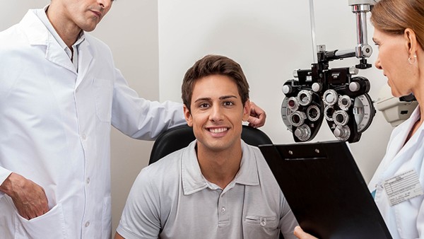 眼部脂肪顆粒怎么去除好？三招教你有效去除眼部脂肪顆粒