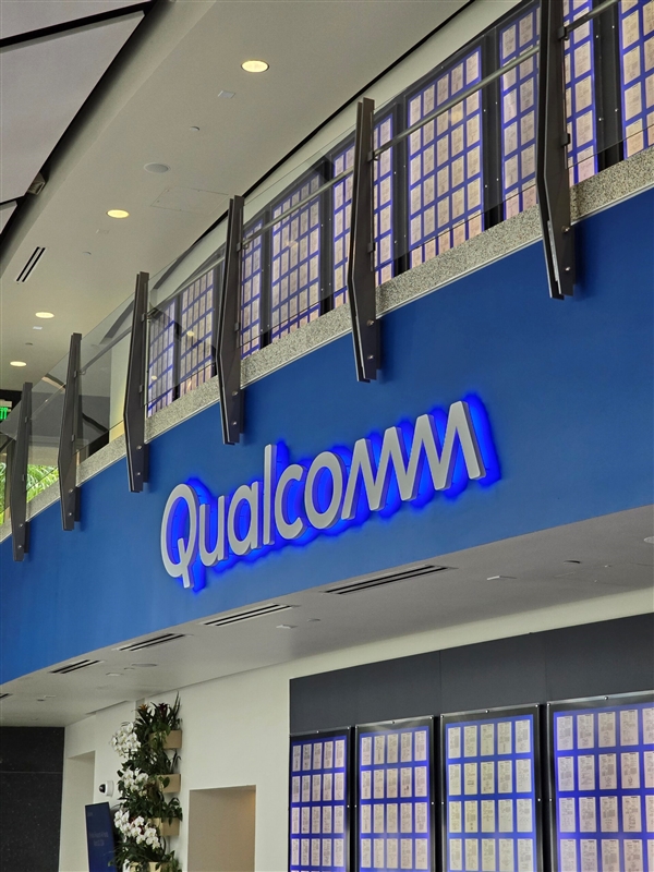 外媒：AI領(lǐng)銜 驍龍X Elite八大測(cè)試跑贏英特爾酷睿競(jìng)品