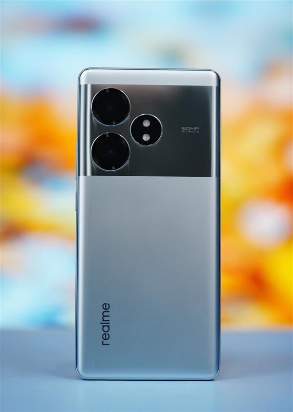 6000尼特?zé)o雙屏！realme真我GT Neo6 SE圖賞
