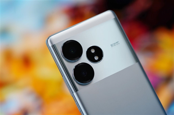 6000尼特?zé)o雙屏！realme真我GT Neo6 SE圖賞