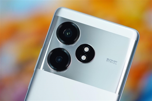 6000尼特?zé)o雙屏！realme真我GT Neo6 SE圖賞