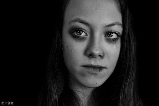 《八百萬種死法》 美麗女人接連死去，硬漢偵探對抗著城市的孤獨(dú)（美麗女人接連死去）(8)