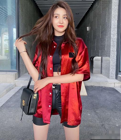 剛出道就發(fā)福 95后女星近照腰身魁梧腿太粗，不復(fù)以往精致形象（95后女星近照腰身魁梧腿太粗）(7)