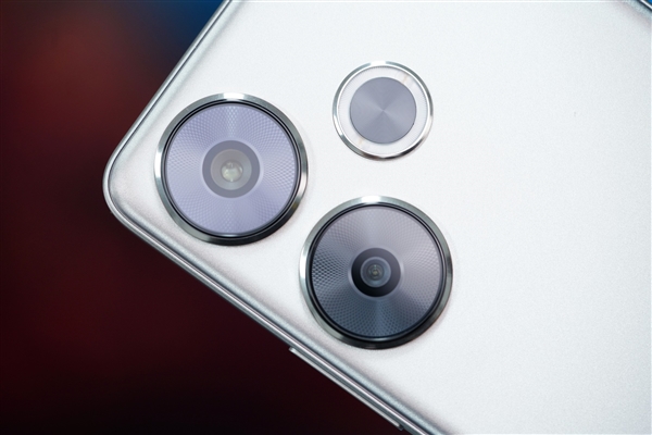 中端機(jī)首次用上驍龍8s Gen 3！Redmi Turbo 3圖賞