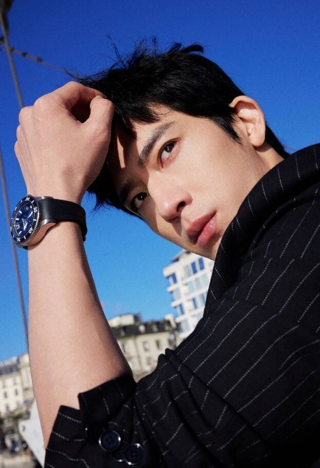 萬(wàn)寶龍全球品牌大使井柏然出席2024“鐘表與奇跡”日內(nèi)瓦高級(jí)鐘表展：探索冰封深海極境