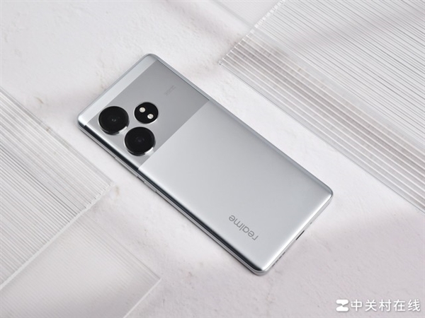 新一代旗艦射門員！真我GT Neo6 SE上手