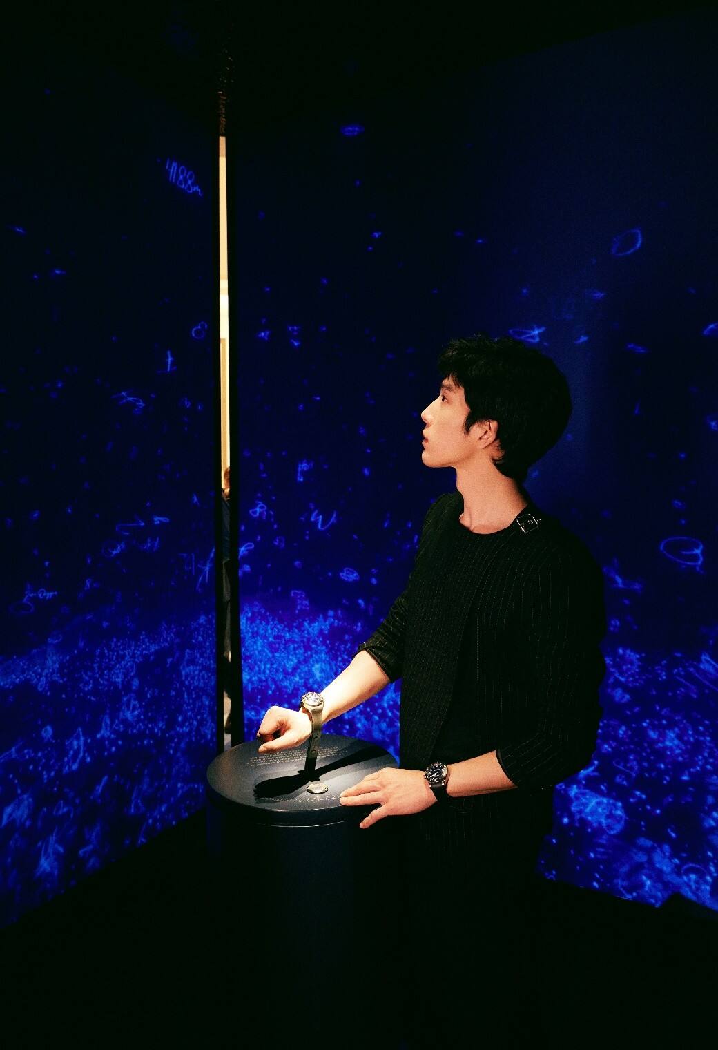 萬(wàn)寶龍全球品牌大使井柏然出席2024“鐘表與奇跡”日內(nèi)瓦高級(jí)鐘表展：探索冰封深海極境