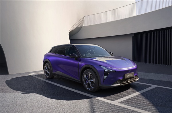 極越CEO談極越01與小米SU7對比：智能化上我們遙遙領先