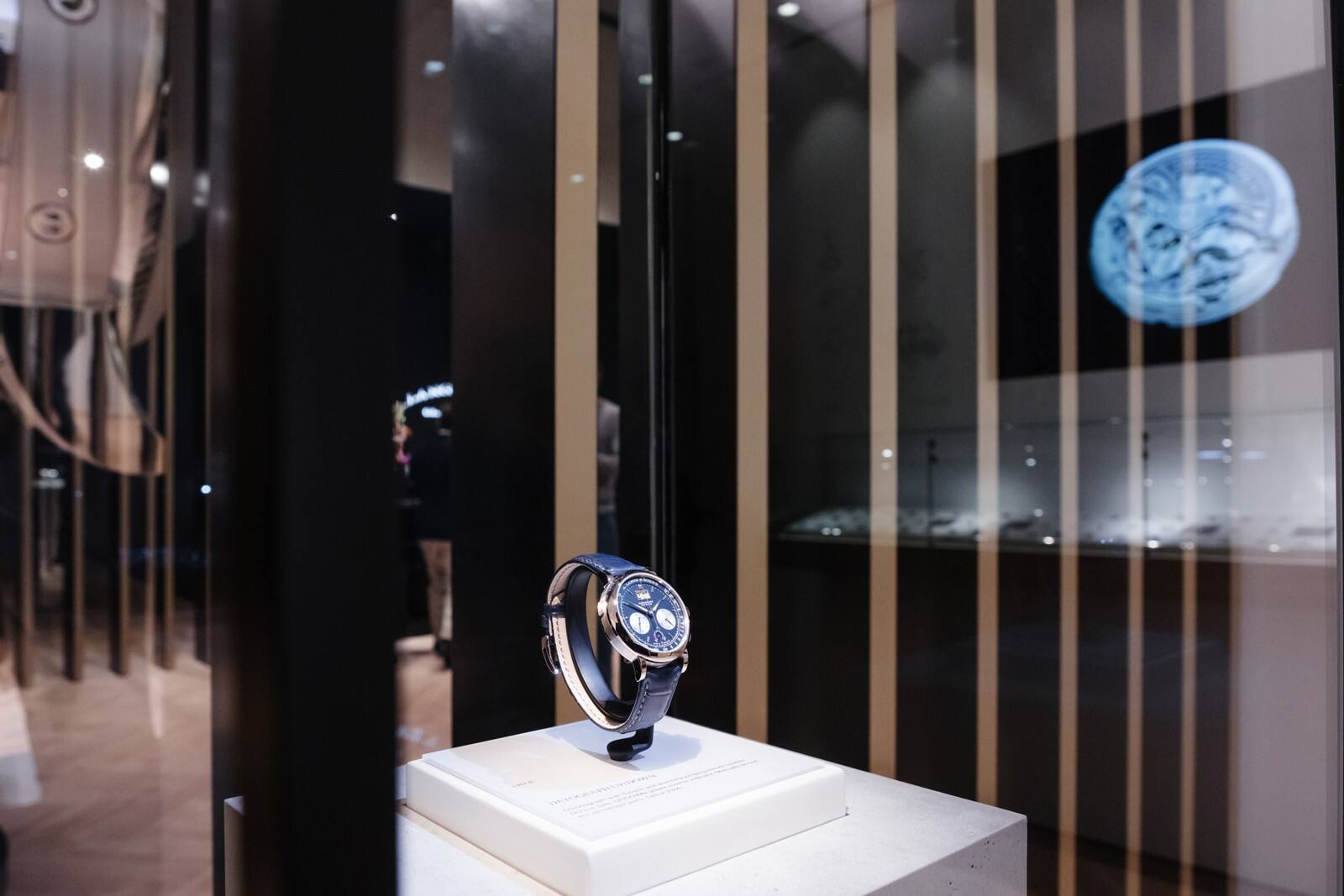 朗格2024年“鐘表與奇跡”日內(nèi)瓦高級鐘表展隆重呈獻(xiàn)以新作為原型的巨型腕表裝置