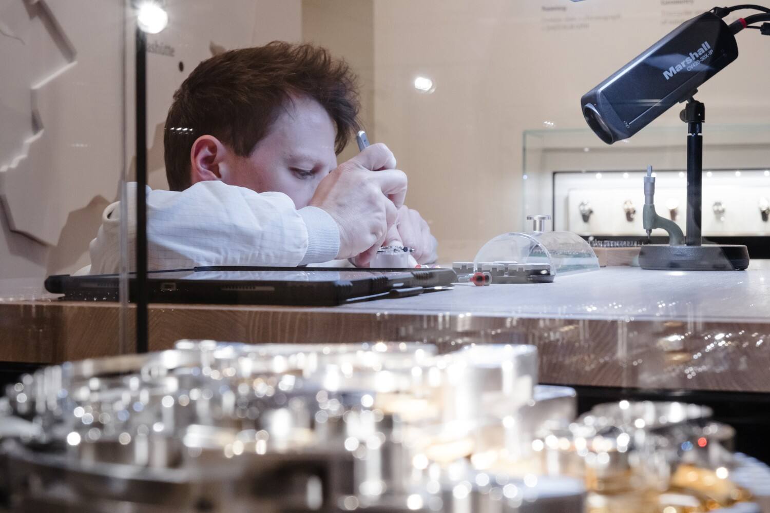 朗格2024年“鐘表與奇跡”日內(nèi)瓦高級鐘表展隆重呈獻(xiàn)以新作為原型的巨型腕表裝置