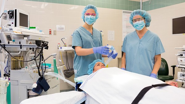 做近視眼手術(shù)需要什么條件