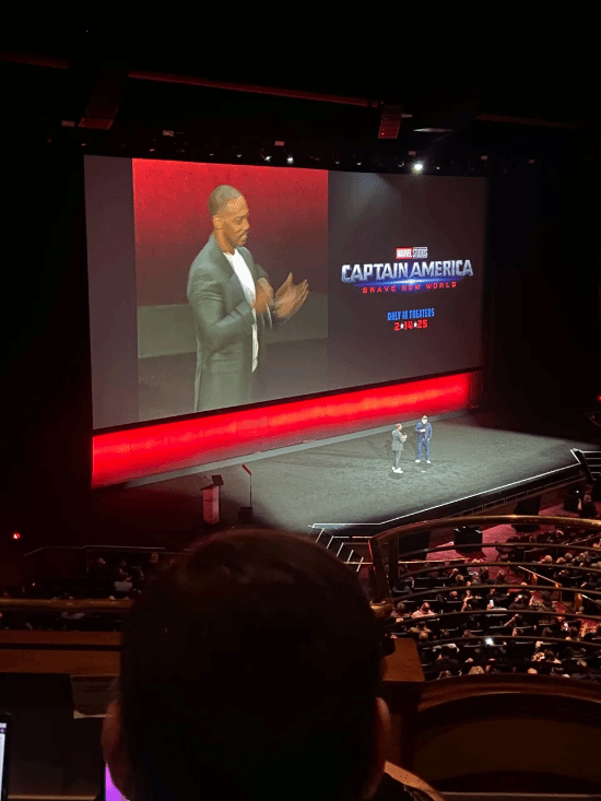 《美國隊(duì)長4》首個(gè)片段內(nèi)容：羅斯總統(tǒng)要求黑人美隊(duì)重建復(fù)聯(lián)！