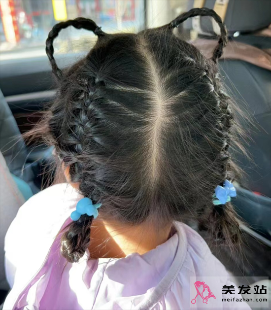 小女孩流行編發(fā) 個(gè)性貓耳朵發(fā)型