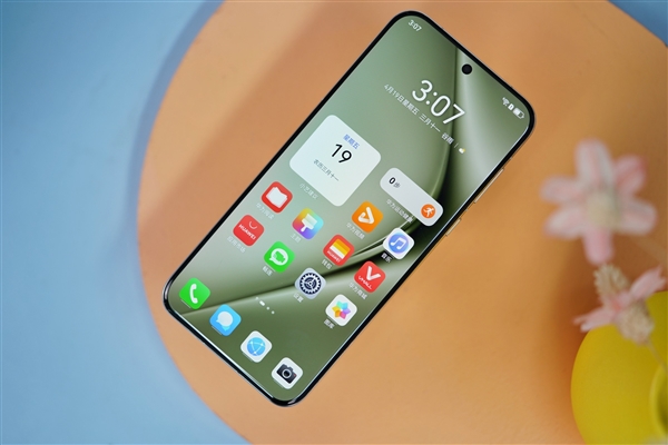 10999元！華為Pura 70 Ultra圖賞：伸縮攝像頭吸睛