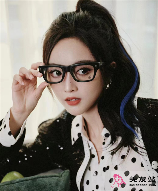 女明星藍(lán)色挑染 每一款都超酷