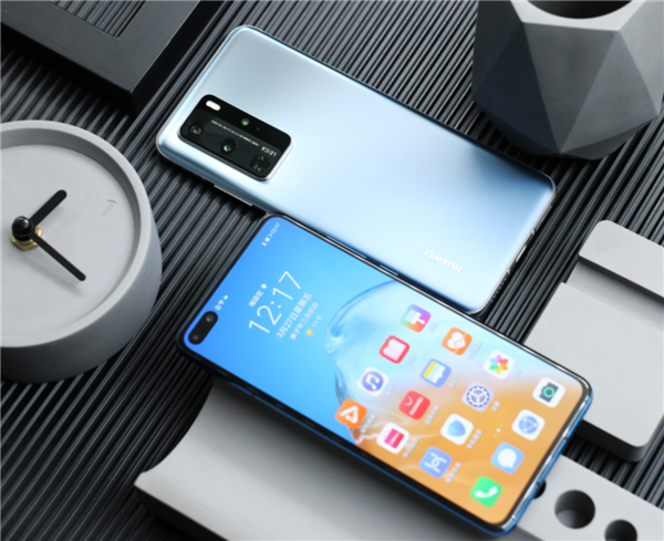 華為Pura 70系列開(kāi)售熱度空前！P系列誕生12年 高端手機(jī)市場(chǎng)迎來(lái)新格局