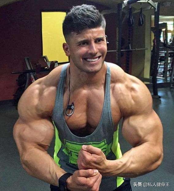 手臂訓(xùn)練計劃，六個訓(xùn)練動作，帶你練出麒麟臂，增肌人群必備（手臂訓(xùn)練計劃六個訓(xùn)練動作）(6)
