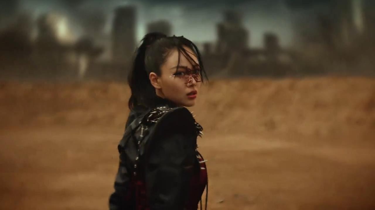 《星刃》與韓國女歌手BIBI聯(lián)動先導MV 太美艷了