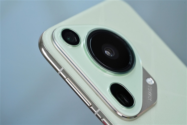 10999元！華為Pura 70 Ultra圖賞：伸縮攝像頭吸睛