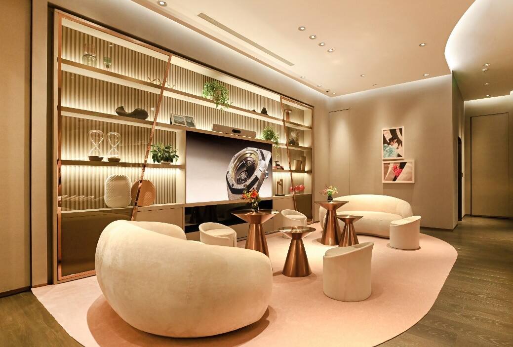 愛彼于上海致慶與高定時(shí)裝設(shè)計(jì)師TAMARA RALPH的聯(lián)袂創(chuàng)意合作