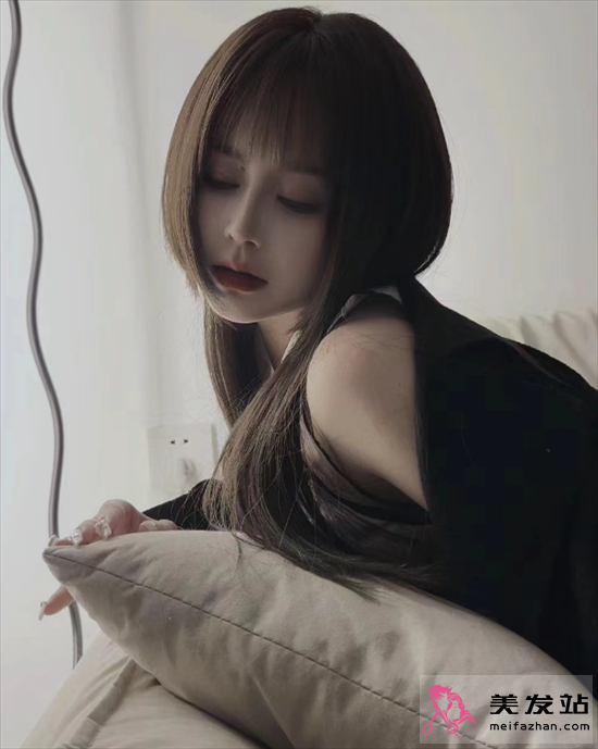 水母頭長(zhǎng)發(fā)設(shè)計(jì) 甜酷時(shí)尚不挑人