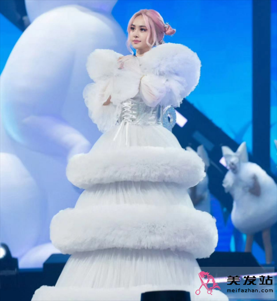 蔡依林演唱會(huì)造型 甜酷鬼馬巨個(gè)性 蔡依林演唱會(huì)造型 甜酷鬼馬巨個(gè)性