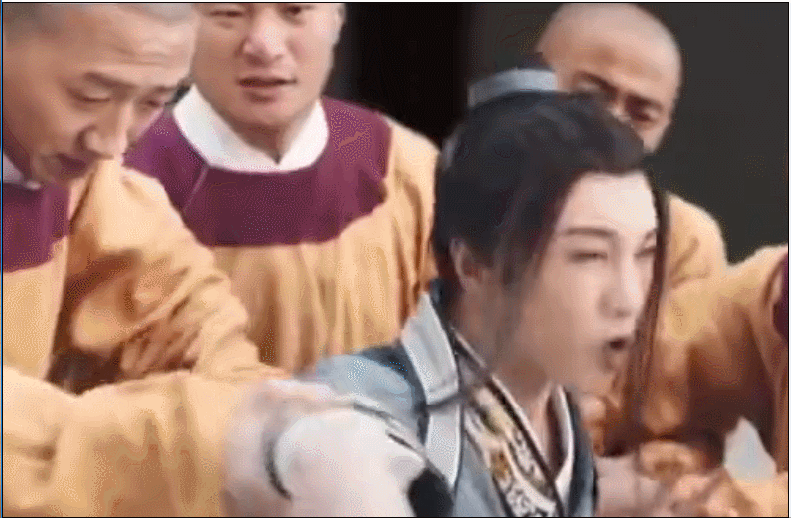 華晨宇扮古裝搞笑cos許仙 顯露出諧星體質(zhì)(華晨宇扮古裝搞笑cos許仙)(5)