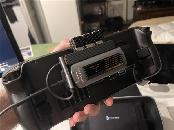 官翻Steam Deck半價出售